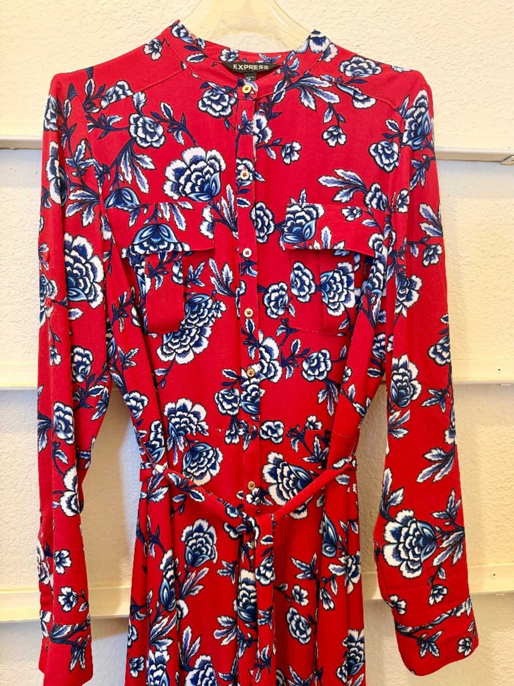 Express Women's Floral Maxi Dress Belted Waist Button Up Red Black White Sz